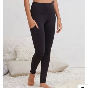 Aerie play pocket leggings